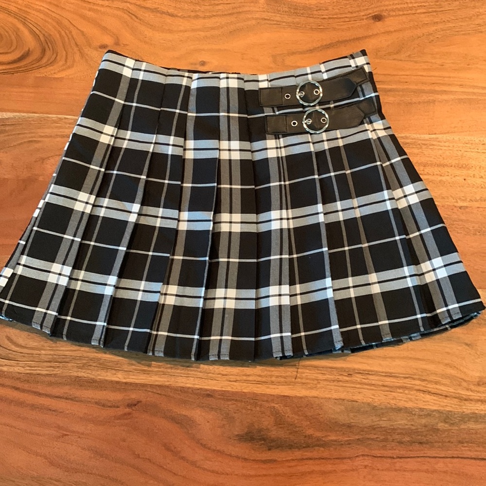 NWOT 90’s inspired Pleated Skirt